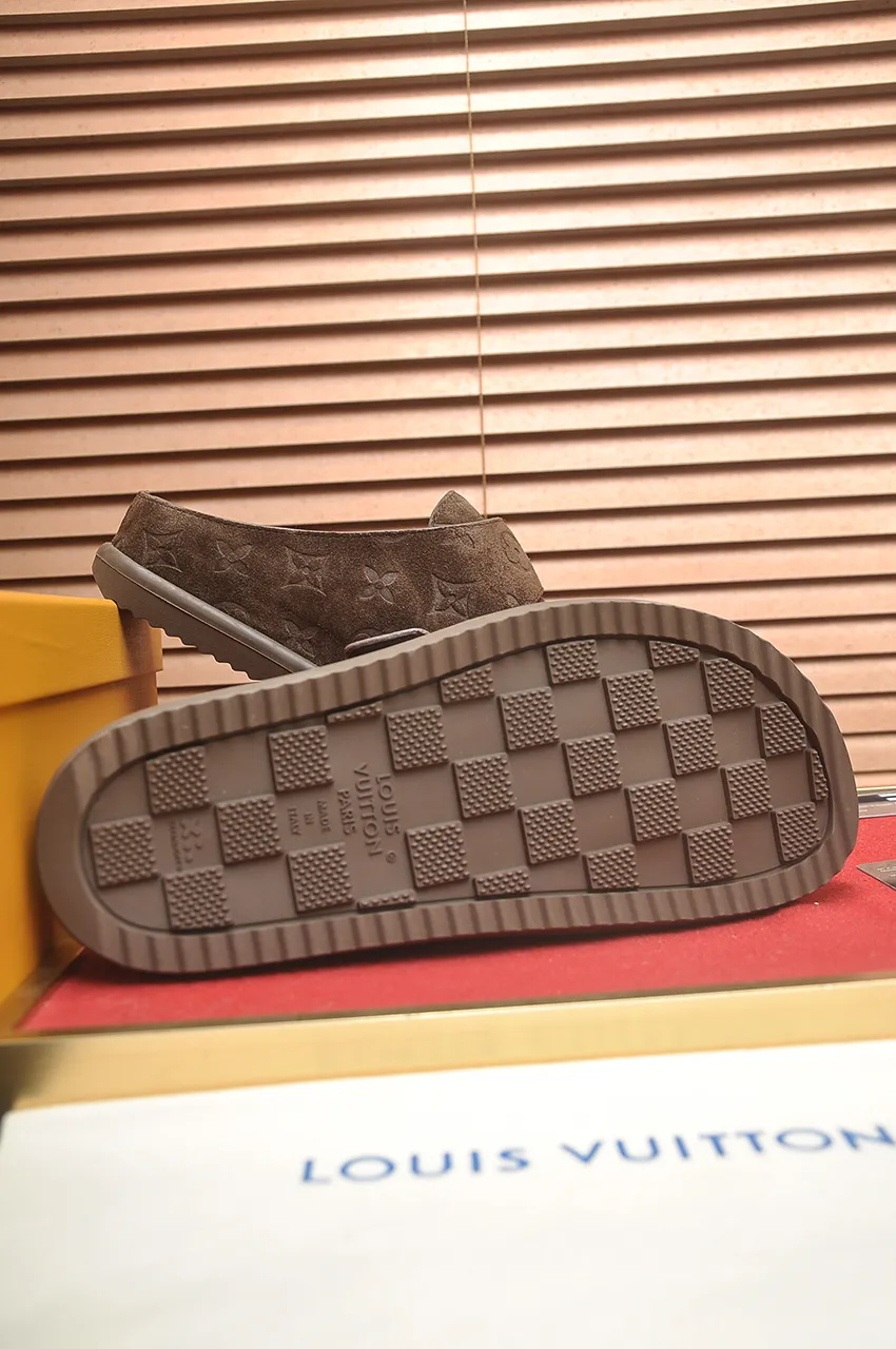 Men's men's shoes 💰520💶[LOUIS VUITTON] (cowhide lining) new style 🍀LV Louis Vuitton * - top version of LV classic semi-slip trendy shoes! Made of imported original cow suede cowhide, with a first layer of comfortable cowhide lining inside! Original wear-resistant rubber outsole! High quality products! Code number 38-45 (45 customized)